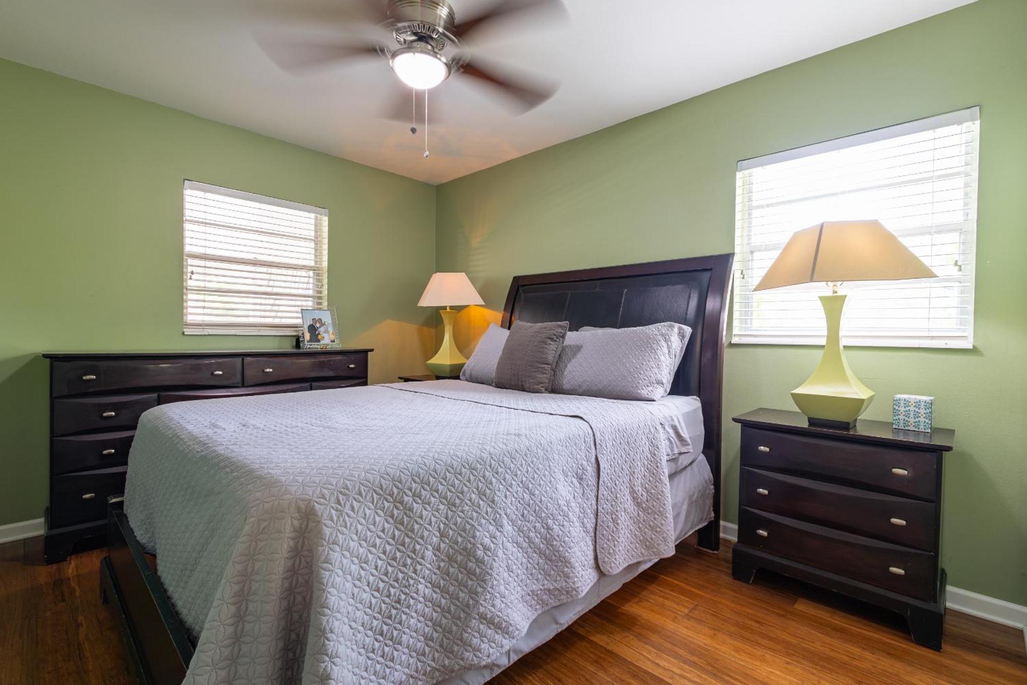 Comfy 3 Bedroom With Parking & Close To Everything Naples Exterior photo