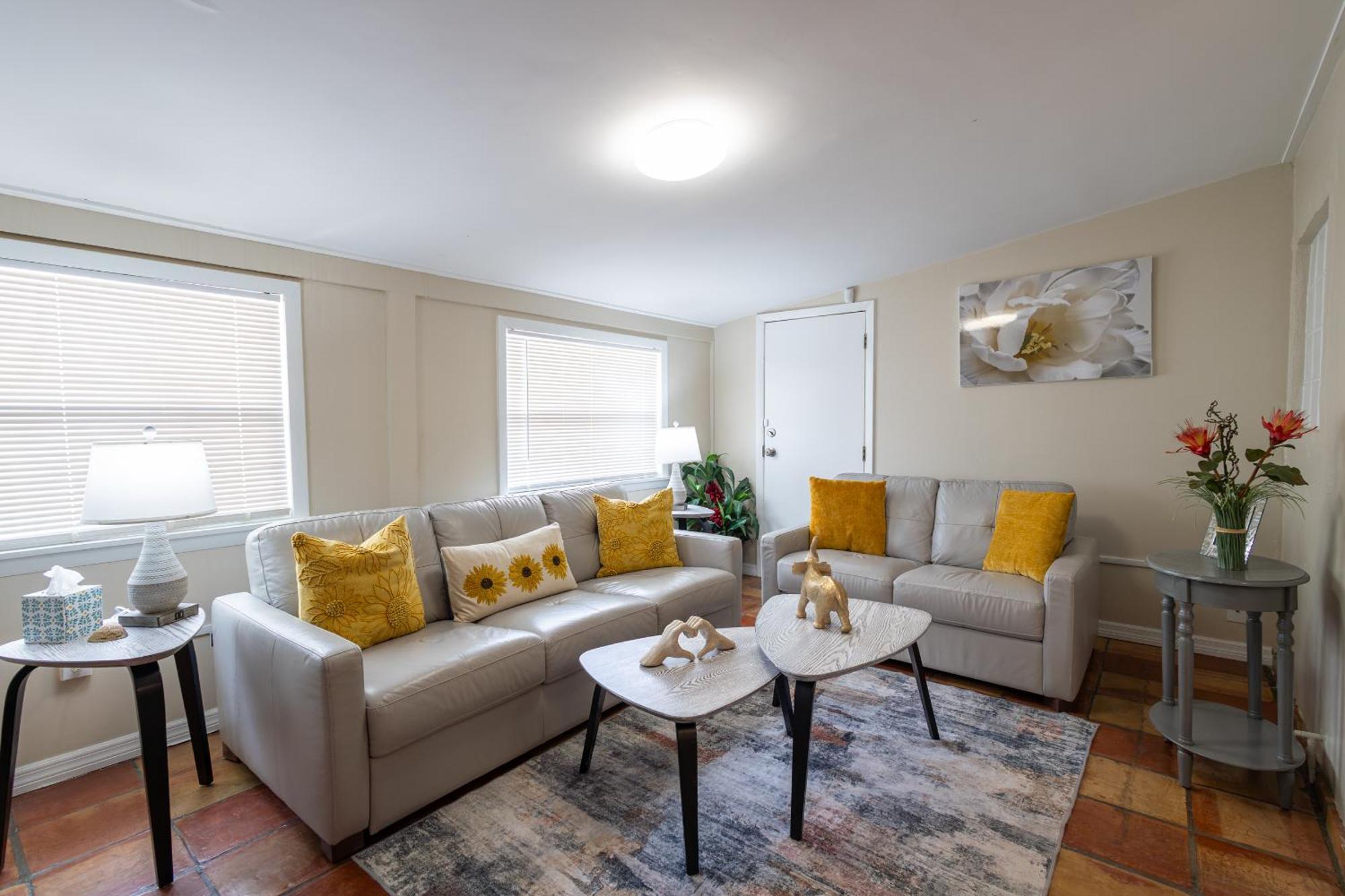 Comfy 3 Bedroom With Parking & Close To Everything Naples Exterior photo