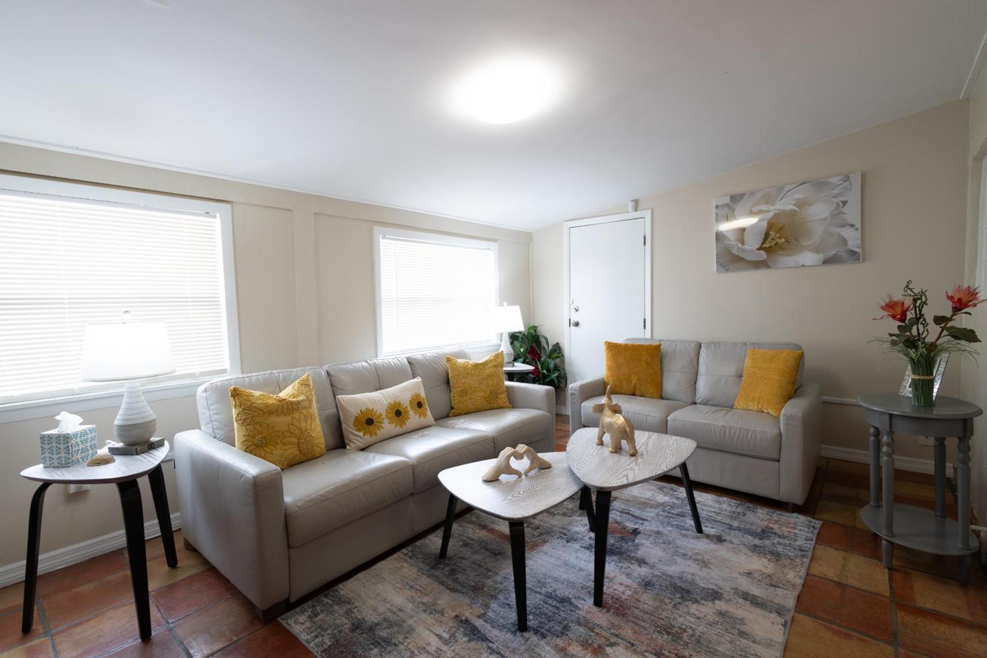 Comfy 3 Bedroom With Parking & Close To Everything Naples Exterior photo