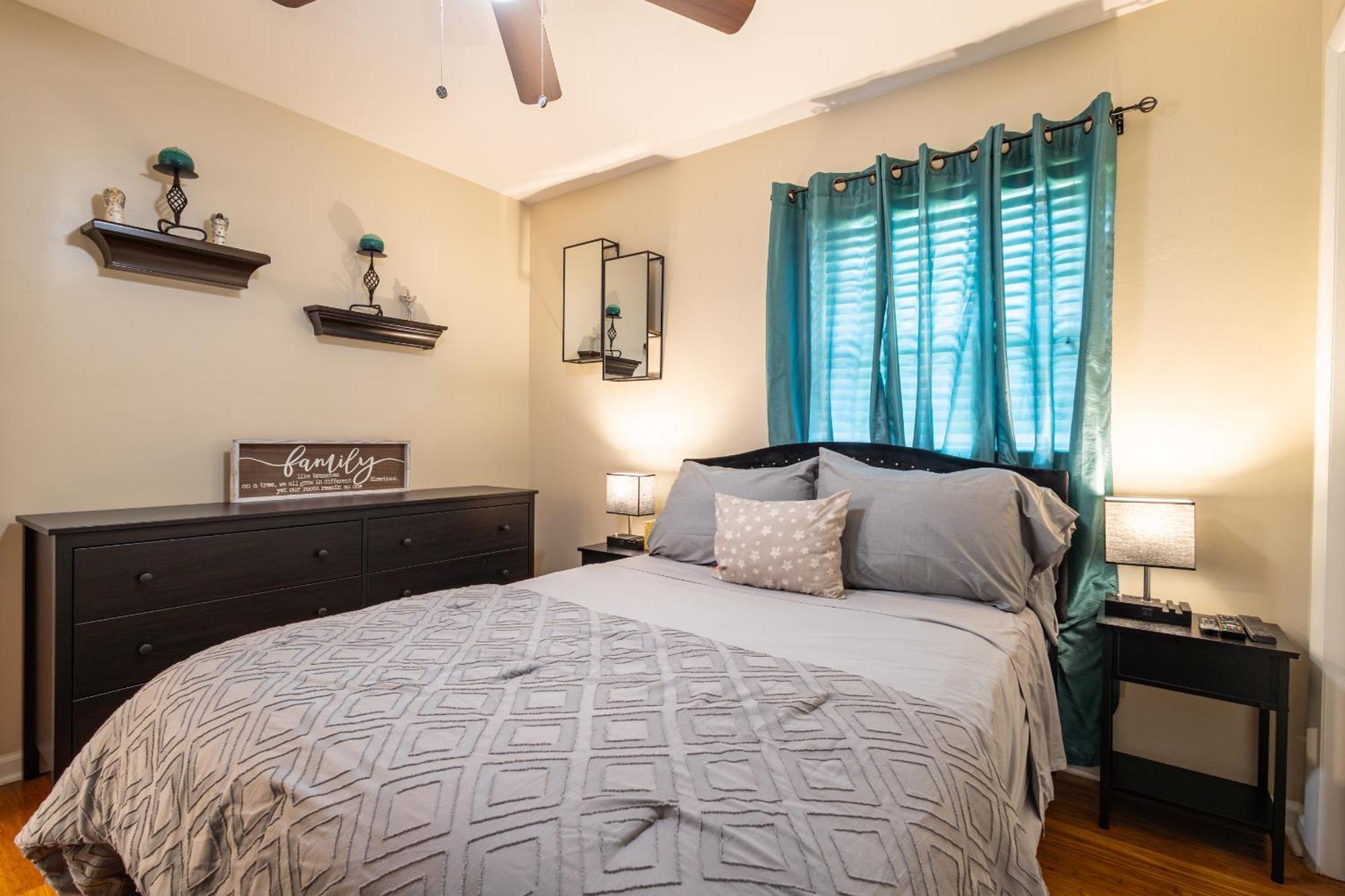 Comfy 3 Bedroom With Parking & Close To Everything Naples Exterior photo